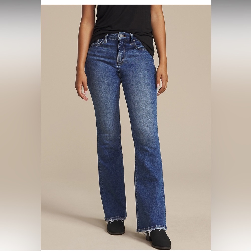 Flying Monkey™ High Rise Frayed Hem blue
Flare Jean size 24 - Picture 4 of 10